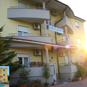 Yellow House Pola